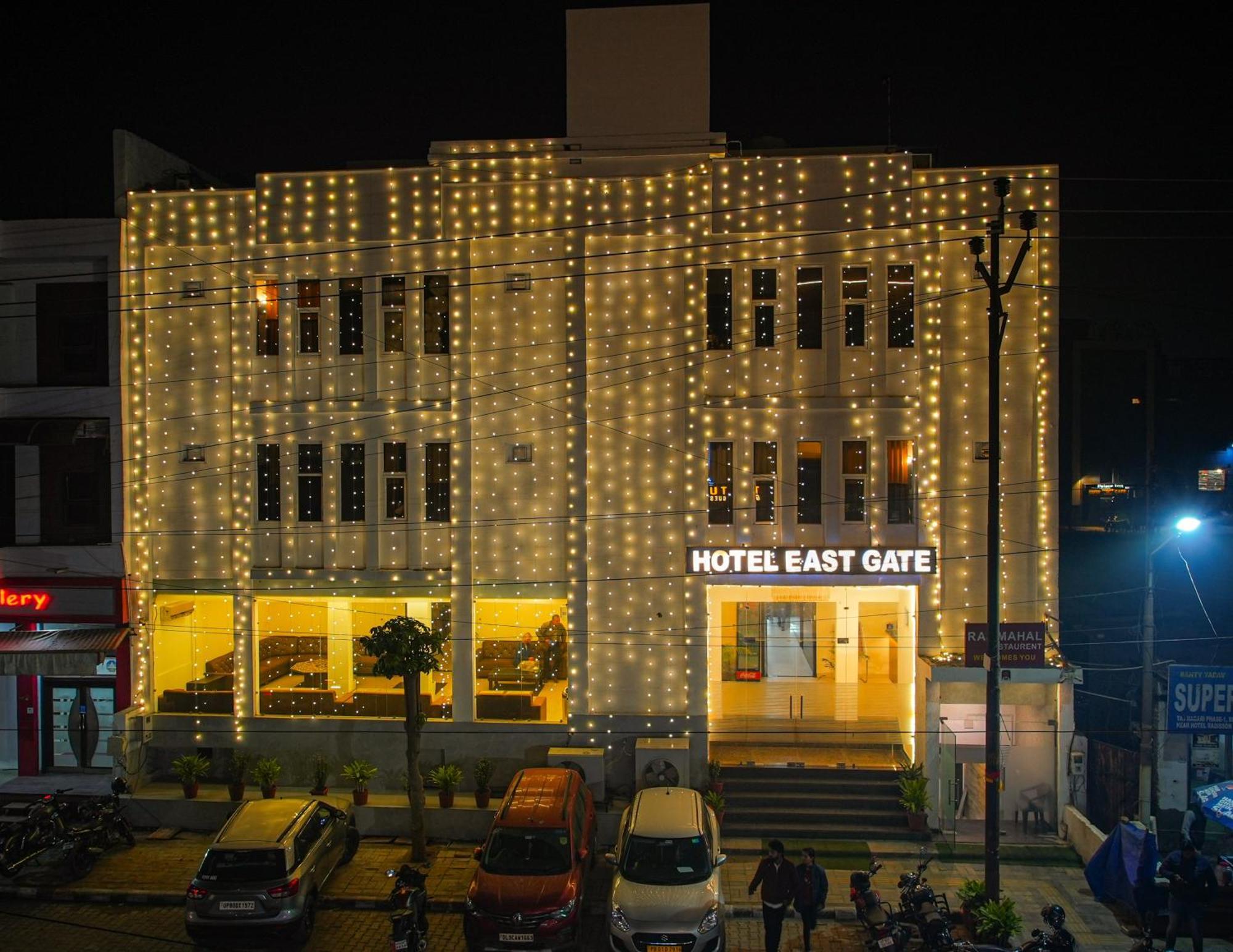 Dazzling East Gate Hotel Agra  Exterior foto